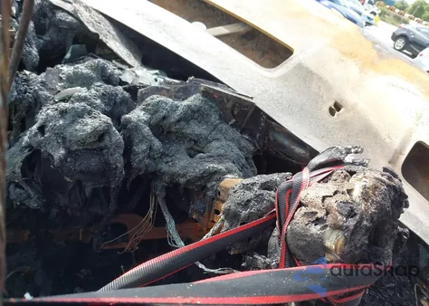 2020 Ford Transit T-150 z USA, uszkodzony, nr VIN 1FTYE1YG3LKA84366